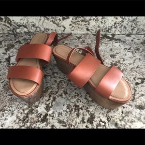 Elizabeth and James Sandals Size 9